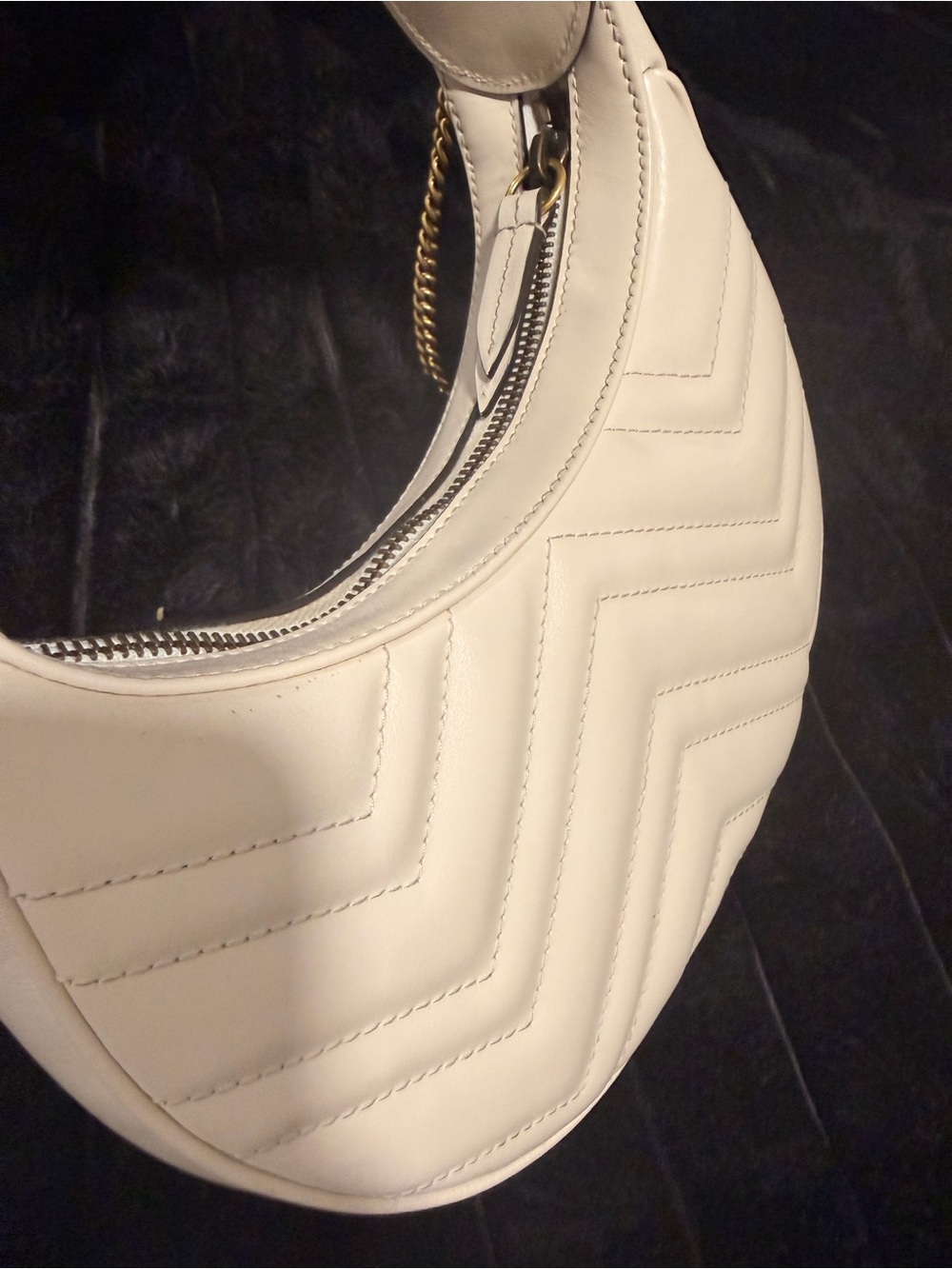 Gucci White GG Marmont Crescent Mini Bag with Gold Chain - Picture 2 of 4